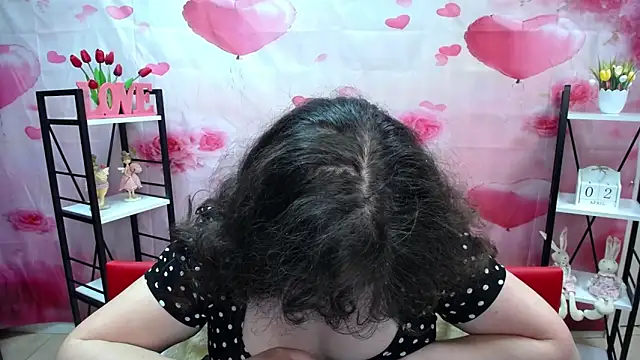 NeonilaLisova webcam