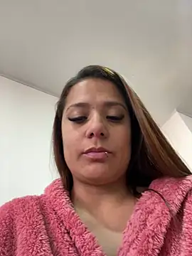 Pretty__Milf webcam