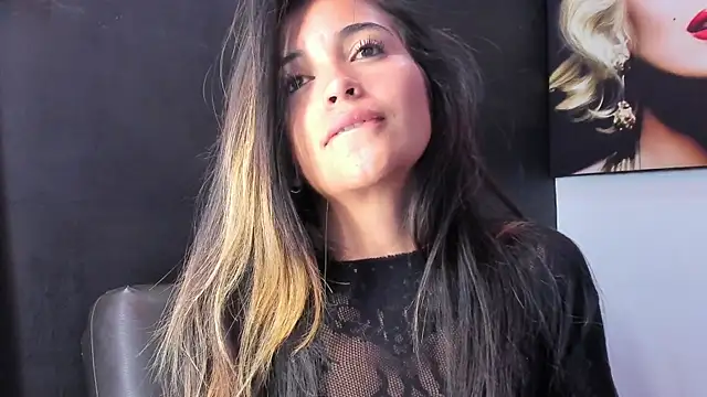 violet_giraldo webcam