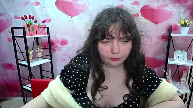 NeonilaLisova webcam