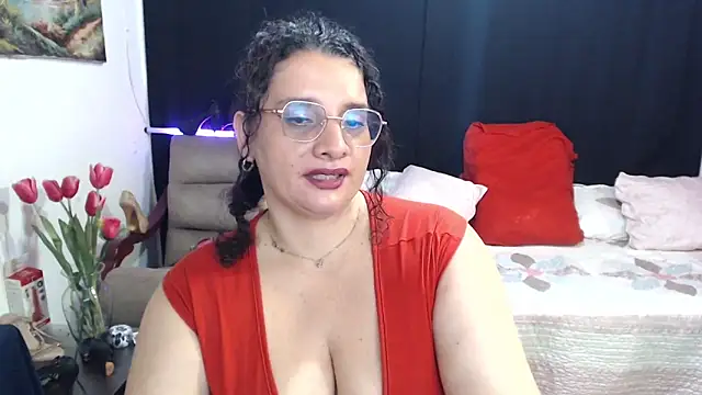 Aleja_Gonzales webcam