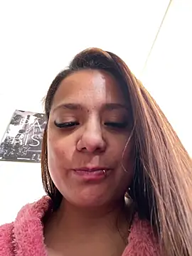 pretty__milf - Pretty__Milf's free webcam - UK Sex Cams