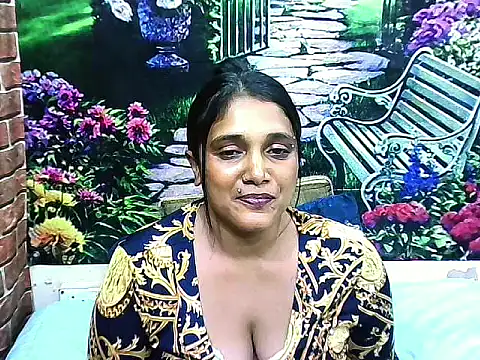 IndianSexyLady20 webcam