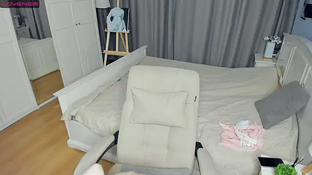 LavenderMitten webcam