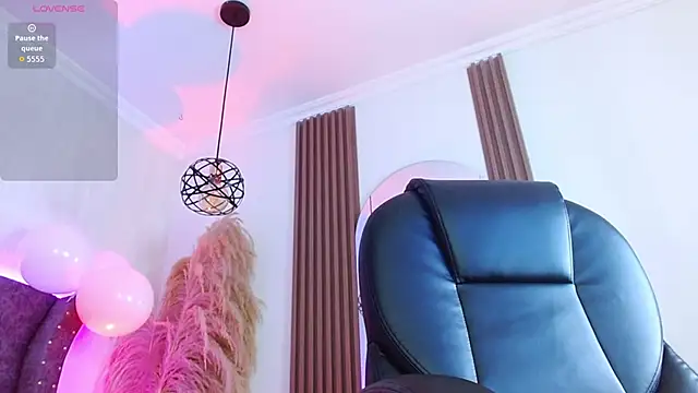 Lizza_Jones live sex cam