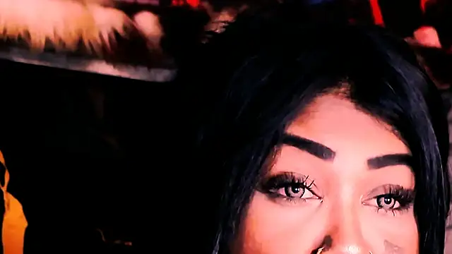 indian_dreamgirl webcam