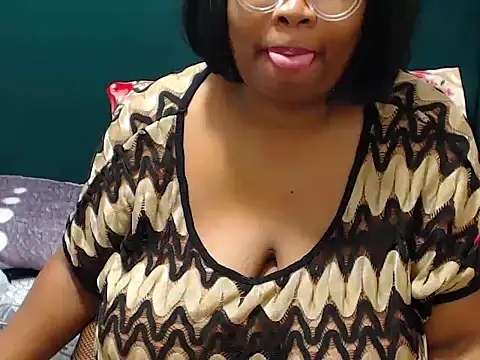 BUSTYTUMIXX23 webcam