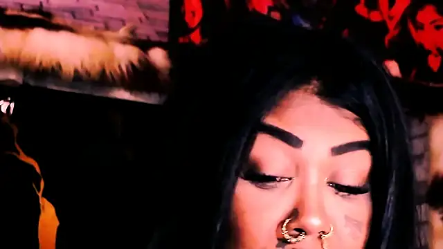 indian_dreamgirl webcam