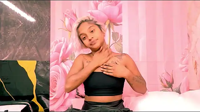 indian_barbie webcam