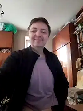 pokaz2020 (M mature) - Cam on the front window