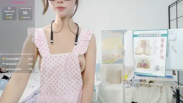 美女cosplay_LiLi在线直播