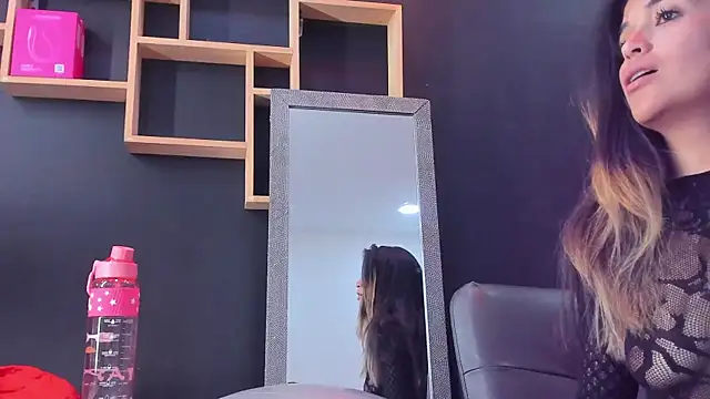 violet_giraldo webcam