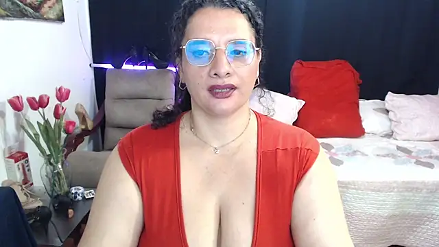 Aleja_Gonzales webcam