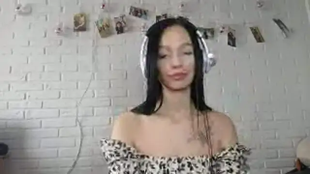 vanettahartong - VanettaHartong's free webcam - UK Sex Cams