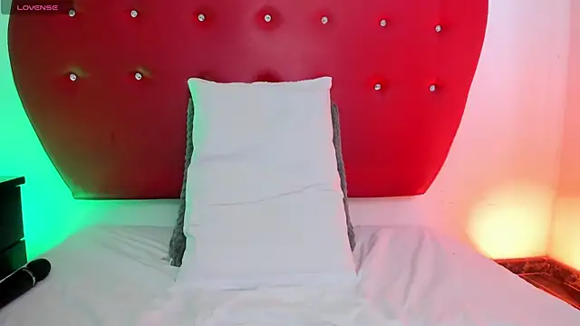 nicolette_rock webcam