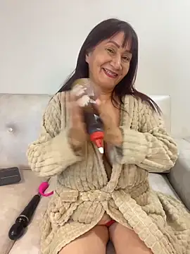 Webcam Model (Savvanahh)  is live.Free join now!