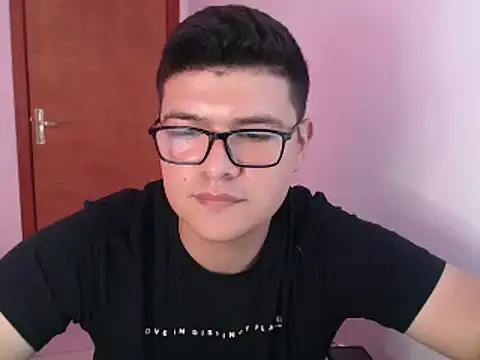 plug_control - Plug_Control's free webcam - UK Sex Cams