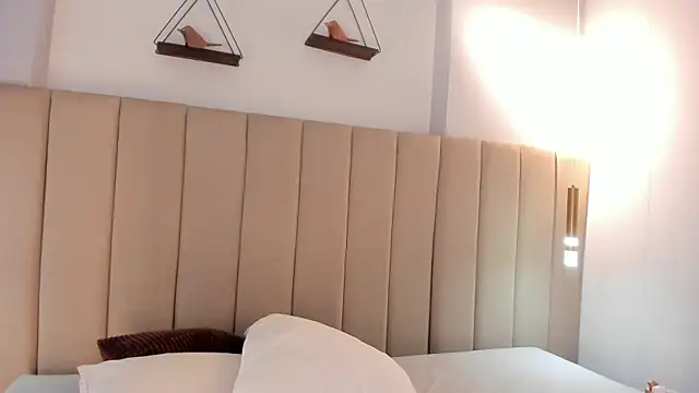 sashamonroe__ webcam