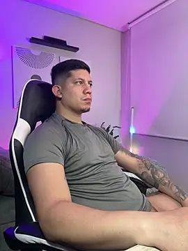 _robertobaggioo - _robertobaggioo's free webcam - UK Sex Cams