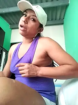 AngelicaStorms webcam