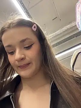 your_babymila webcam