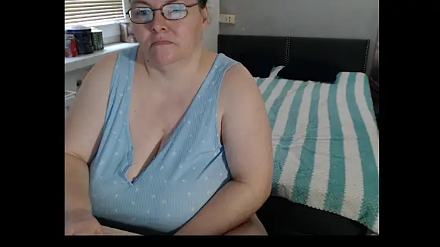 sweetboobs - Sweetboobs's free webcam - UK Sex Cams