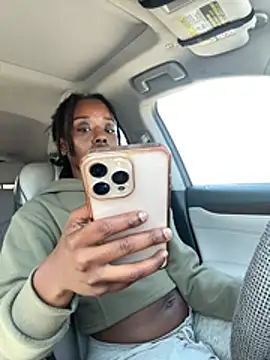 choclatepeaach webcam