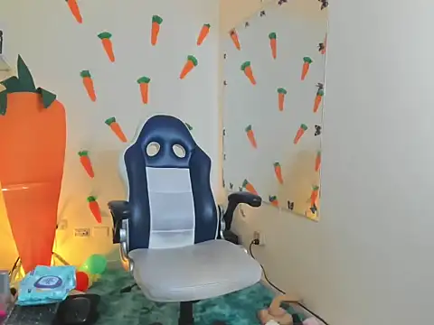 alexa-cooper- webcam