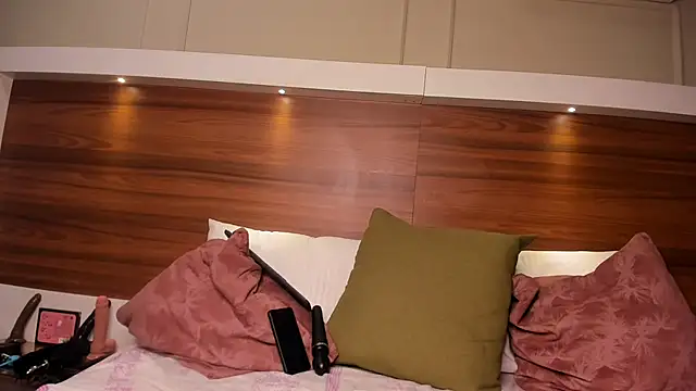 AriadnaHarper webcam