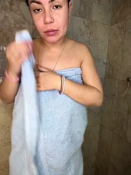 Luna_Chetcuti webcam