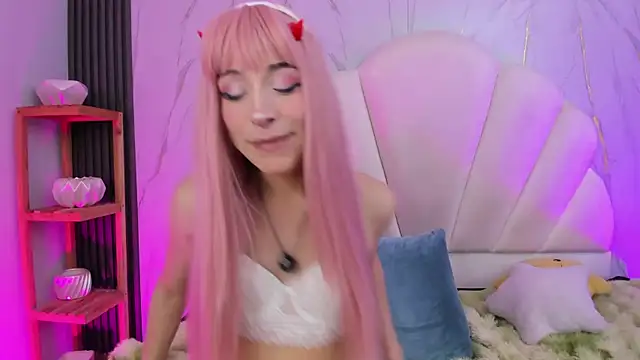 AliiceWonderland_ live sex cam