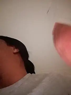 Giselabrunette25 webcam