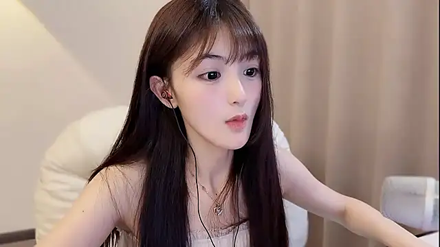 美女LH7在线直播