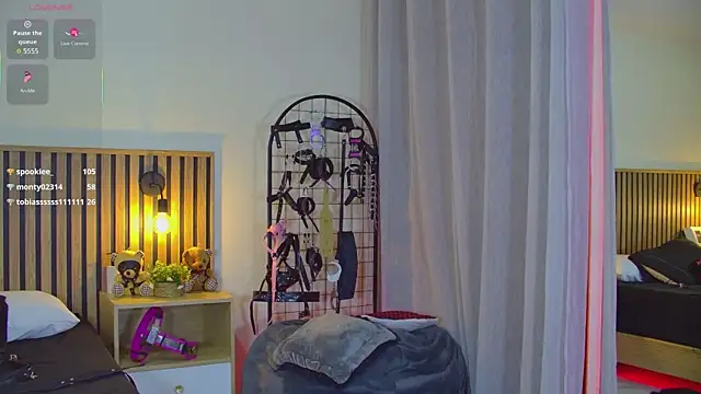 emma_morales_ webcam