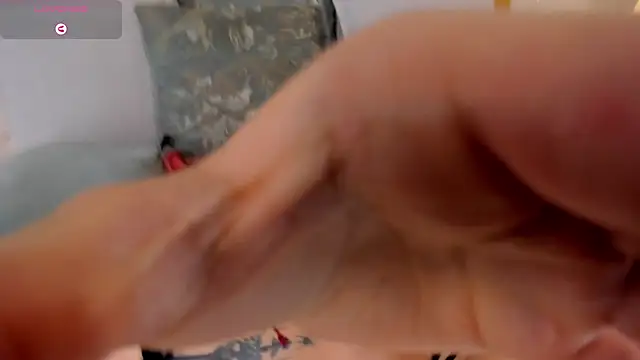 Crystal_Rose__ webcam