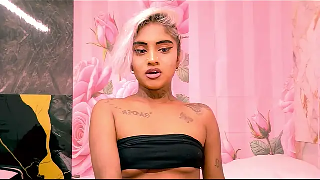 indian_barbie webcam