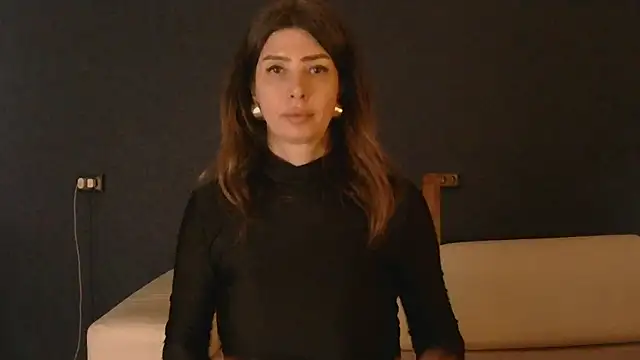 WhiteQueen888 webcam