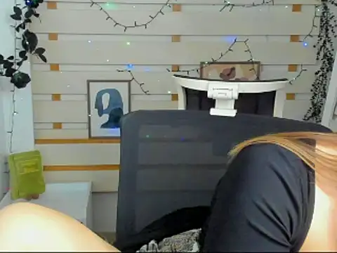 Josephine_Kiss webcam