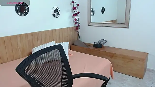 Alice_Grinnerk webcam