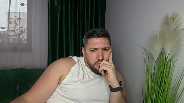 Gold_Alpha_Boy webcam