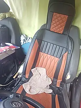 Webcam Model (Hot-Muci)  is live.Free join now!