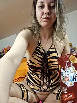 SweetMaddy888 webcam
