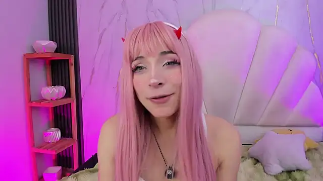 aliicewonderland_ (T teen) - Suck fingers + Soft Dick