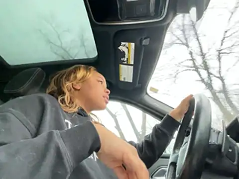 nuttybutter999999 - Nuttybutter999999's free webcam - UK Sex Cams