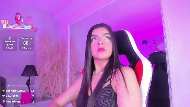 KarelyMitchel webcam