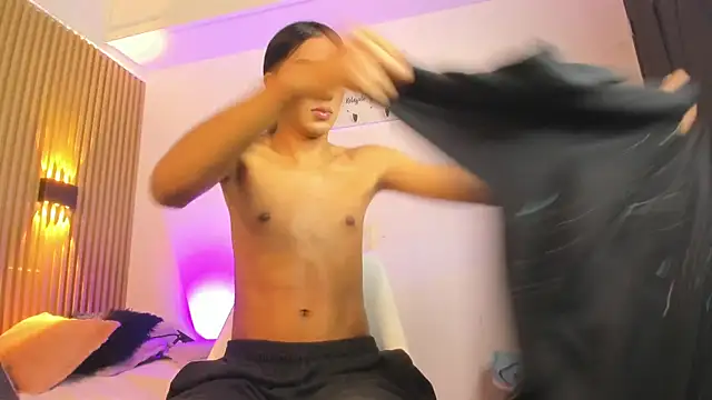 Miss_ElektraNova webcam