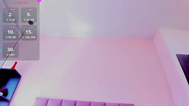 violet_myerrs webcam