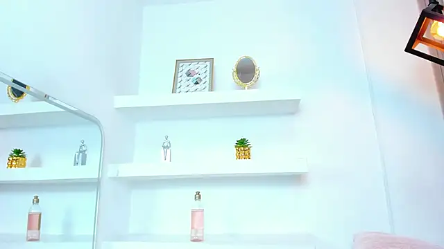 IsabellaMonet webcam