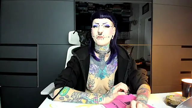 Purple_Coffin666 webcam