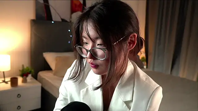 nellemihalko - NelleMihalko's free webcam - UK Sex Cams